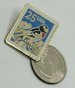 Pin de solapa - 1988 25 centavos - USPS BIRD STAMP - Servicio Postal de los Estados Unidos Metal  - Imagen 1 de 4