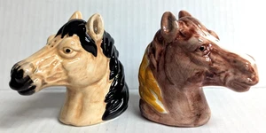 Rivers Edge Keramik Pferde Salz und Pfefferstreuer 3,5 x 3 x 1,5 Zoll ohne Stopfen - Bild 1 von 5