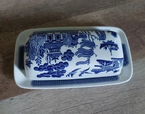 Churchill BLUE WILLOW PATTERN Two Piece BUTTER DISH England - Picture 1 of 12