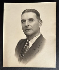 Photo Portrait Distinguished Man In Three Piece Suit, Tie, Newark , New Jersey - Picture 1 of 4