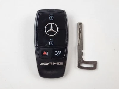 FOR PARTS ONLY ORIGINAL MERCEDES BENZ AMG OEM SMART KEY LESS REMOTE FOB NBGDM3 - Image 1 of 4