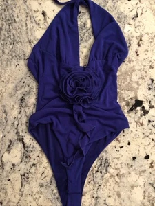 Body Zara Cerradura Top Azul-Púrpura Halter 3D Flor Roseta Nuevo sin Etiquetas - Imagen 1 de 6