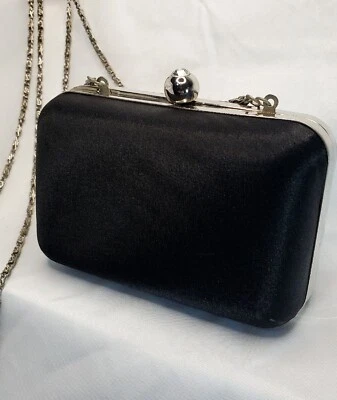 Bolso clutch Nichol Lee pequeño Kiss Lock Foto 1 de 4