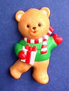 Hallmark MAGNET Christmas Vintage BEAR TEDDY with GIFT Holiday Fridge - Picture 1 of 2