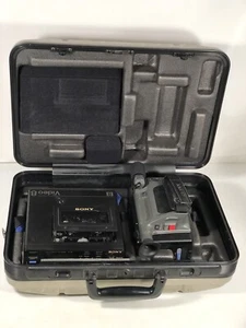 Sony Mini 8 Vidéo CCD-M8u Lecteur Enregistreur EV-C8u W Coque Pièces As Is Japon - Photo 1 sur 15