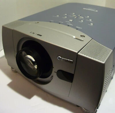 Proyector Canon LV-7545 XGA Proyector de gran lugar - Piezas/Reparación COMO ESTÁ Foto 1 de 4