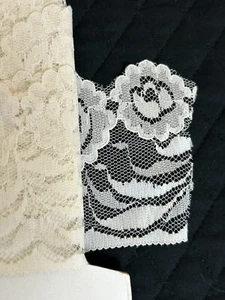 9 1/2 yards Heirloom SCALLOPED TRIM Lace Ivory Floral 3 1/2" wide Vintage L52 - Picture 1 of 6