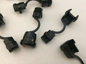 4.1x8.6mm Flat Cable Grip Strain Relief Bush Nylon 3001114 Heyco 4K-1 Multi Qty - Picture 1 of 2