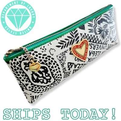 Bolso sin asas Moschino Heart Charm de colección años 80 mini monedero con cremallera NECESITO UN INVENTARIO Foto 1 de 4