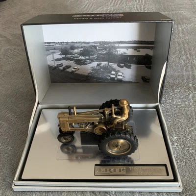 ERLT John Deere 1/32 Model A with Farmer 75th Anniversary w/Case - Image 1 of 4