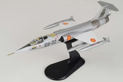 HA1067 Hobby Master F-104G Starfighter 1/72 Model #104-02 Ejercito del Aire 61 - Image 1 of 2