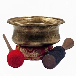 Alte einzigartige Yoga antike Singschale buddhistisch tibetisch gealtert Vintage Nepal mit Stick - Bild 1 von 4