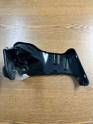 2014-2019 Maserati Ghibli Left Front Radiator Intercooler Support Bracket OEM - Image 1 of 4