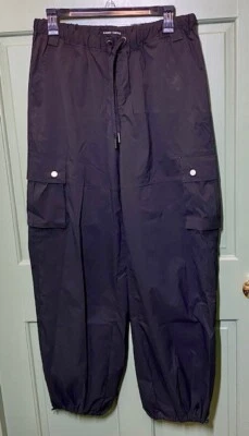 Pantalones de paracaídas Almost Famous Juniors talla M negros con cordón cintura elástica grunge Foto 1 de 4