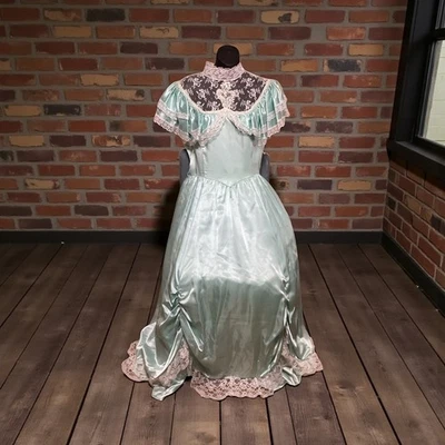 Jessica McClintock Prom Gown Mint Green Lace Trim Formal Evening Dress Size 13 - Image 1 of 4