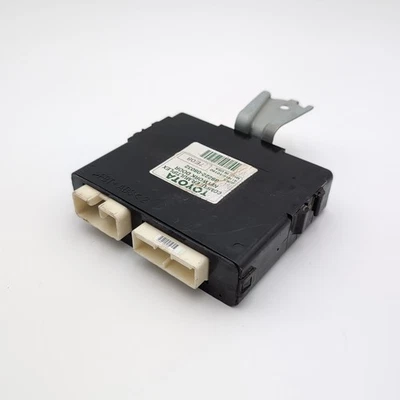 2004 – 2010 TOYOTA SIENNA Multiplex Network Back Door Control Module 8922208032 - Image 1 of 4