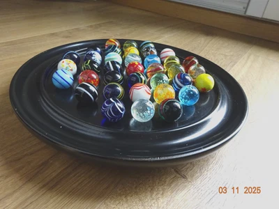 Jeu du solitaire en bois, calots en verre transparents et couleurs faits main - Photo 1/2