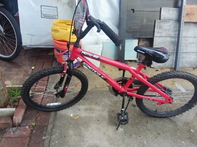 Huffy 59800 18 英寸 Rock It 男孩自行车 - 黄色 — 第 1/3 张图片