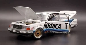 1:18 AutoArt 1986 Volvo 240 Turbo #1 Cecotto, modello Lindstroem NO SCATOLA - Foto 1 di 11