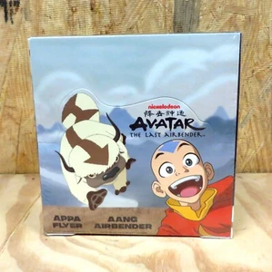 AVATAR LAST AIRBENDER TV-Serie Sours Süßigkeiten geprägt Metalldosen 12er Box NEU! - Bild 1 von 2