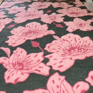 Cynthia Rowley Floral Blanket/Throw Super Soft Pink Gray Blossoms 52”x74” - Picture 1 of 4