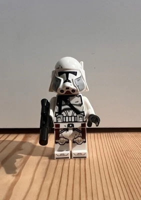 LEGO Star Wars Minifigur sw1431 - Clone Commander Bacara aus Set 75413 - Bild 1 von 3