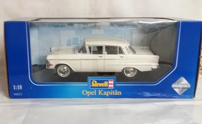1:18 Opel Kapitän weiß von Revell in OVP- Sammlungsauflösung - Bild 1 von 3
