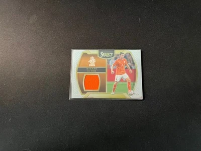 2016-17 Panini Select Soccer Memorabilia #30 Stefan de Vrij - Netherlands - Image 1 of 2