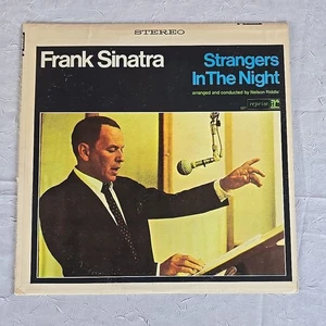 Frank Sinatra / Strangers In The Night / Record FS 1017 - Picture 1 of 4