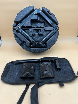 Chevrolet Cruze 2011-2019 neumático de repuesto gato de emergencia kit de herramientas espuma OEM. Foto 1 de 2
