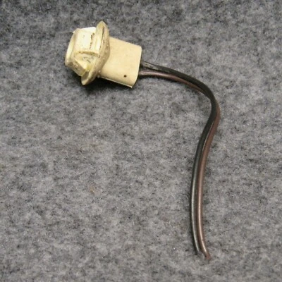 1991-96 Buick Century седан задний боковой габаритный фонарь лампа гнездо с косичка D972 - Изображение 1 из 3