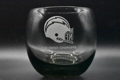 VTG 70's San Diego Chargers NFL Football Smoked Rocks Glass Tumbler Collect Cover