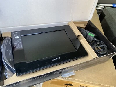 Sony DPF-C70A 7" Digital Picture Frame IN GOOD CONDITION - Image 1 of 4