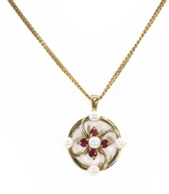 9CT GOLD RUBY AND PEARL QUATREFOIL PENDANT NECKLACE FULL UK HALLMARKS - Image 1 of 4