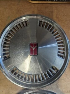 Vtg. Oldsmobile 4 Hubcaps/ Wheel Covers 900213 Pre Owned - Picture 1 of 23