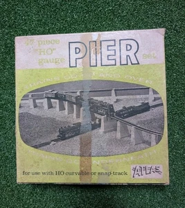 Atlas 47 Piece HO Gauge Pier Set No. 80, w/ Directions - Picture 1 of 3