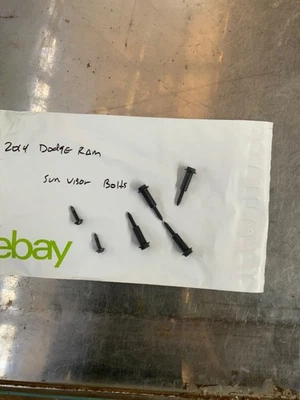 PARAFUSOS DE MONTAGEM PARA-SOL INTERIOR 2009-2018 Dodge Ram 1500 2500 fabricante de equipamento original - Imagem 1 de 2