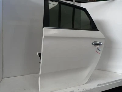 2014 Kia Carens IV (RP) MPV 1.7 CRDi 16V (D4FD) REAR LEFT DOOR - Image 1 of 3