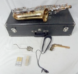 Vintage Vito Japanese Alto Saxophone w/ Original Case Lyre Neck Strap & 7 Reeds! - Picture 1 of 24