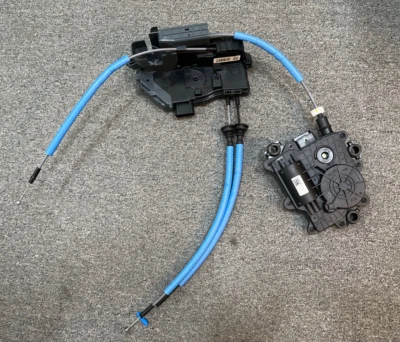 Actuador de pestillo de cerradura de puerta delantera/izquierda OEM 81310-D2011 para Genesis G90 2017~2019 Foto 1 de 4