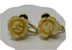 Pendientes atornillables vintage de metal tono dorado de hueso (rosas) años 70 - Imagen 1 de 4