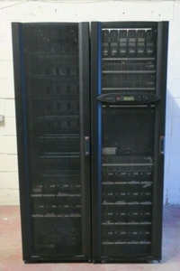 Módulos de batería todo en uno APC Symmetra PX 48 kVA 48 kw 3 fases SYCF48KH 24 módulos - Imagen 1 de 12