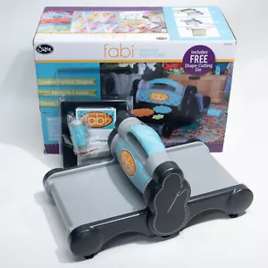 Sizzix 659500 Fabi Fabric Cutting/Quilting Machine Starter Kit Dies - NEW! - Picture 1 of 12