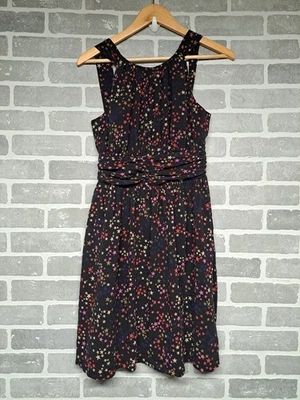 Vestido Trina Turk Negro Rosa Seda Estampado Estrella Reunido Halter Vaina Rodilla Talla 4 Foto 1 de 4