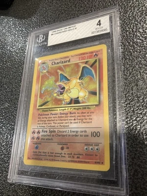 Charizard 004/102 Base Set Holo - Image 1 of 4