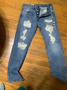 Levi 501 Jeans Herren 32 x 34 100 % Baumwolle Distressed verwaschen Knopfleiste NEU - Bild 1 von 5