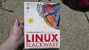 Linux Slackware 3.3 - Sealed retail edition -Kernel 2.0.30 - Walnut Creek - Picture 1 of 12