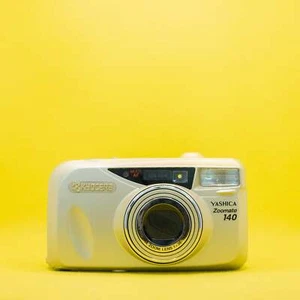 Yashica Zoomate 140 (Kyocera Premium Version) - 35mm Film Camera Compact - Foto 1 di 4