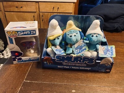 LOTE DE PELUCHES Los Pitufos: La Aldea Perdida (Nuevo) 2017 y exhibición y Funko Gnap Pitufo Foto 1 de 4