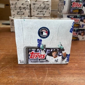 2025 Topps Series 1 Baseball Trading Card MLB Retail 20 Pack Box - Picture 1 of 2